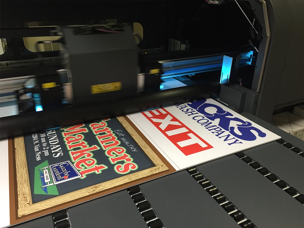 machine printing lawn signs