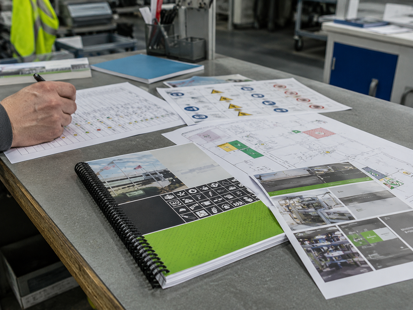 manufacturing print support materials.jpg